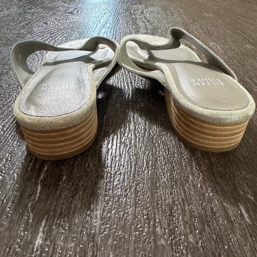 Eileen Fisher Metallic Silver Leather Wedge Flip Flop Sandals Women Size 8 - Picture 5 of 8